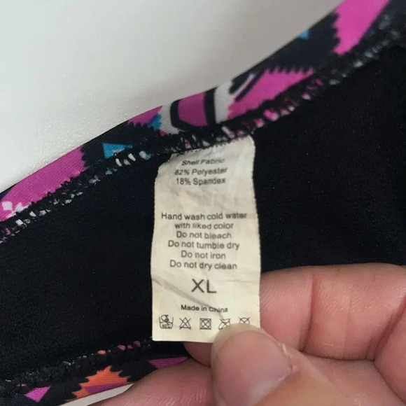 XL halter bikini top XL Aztec print halter bikini top removable straps - Picture 3 of 10